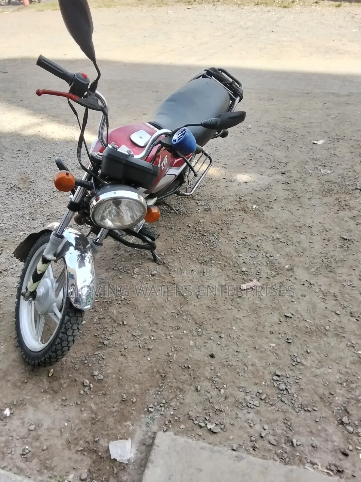 TVS HLX 125 2021 Red