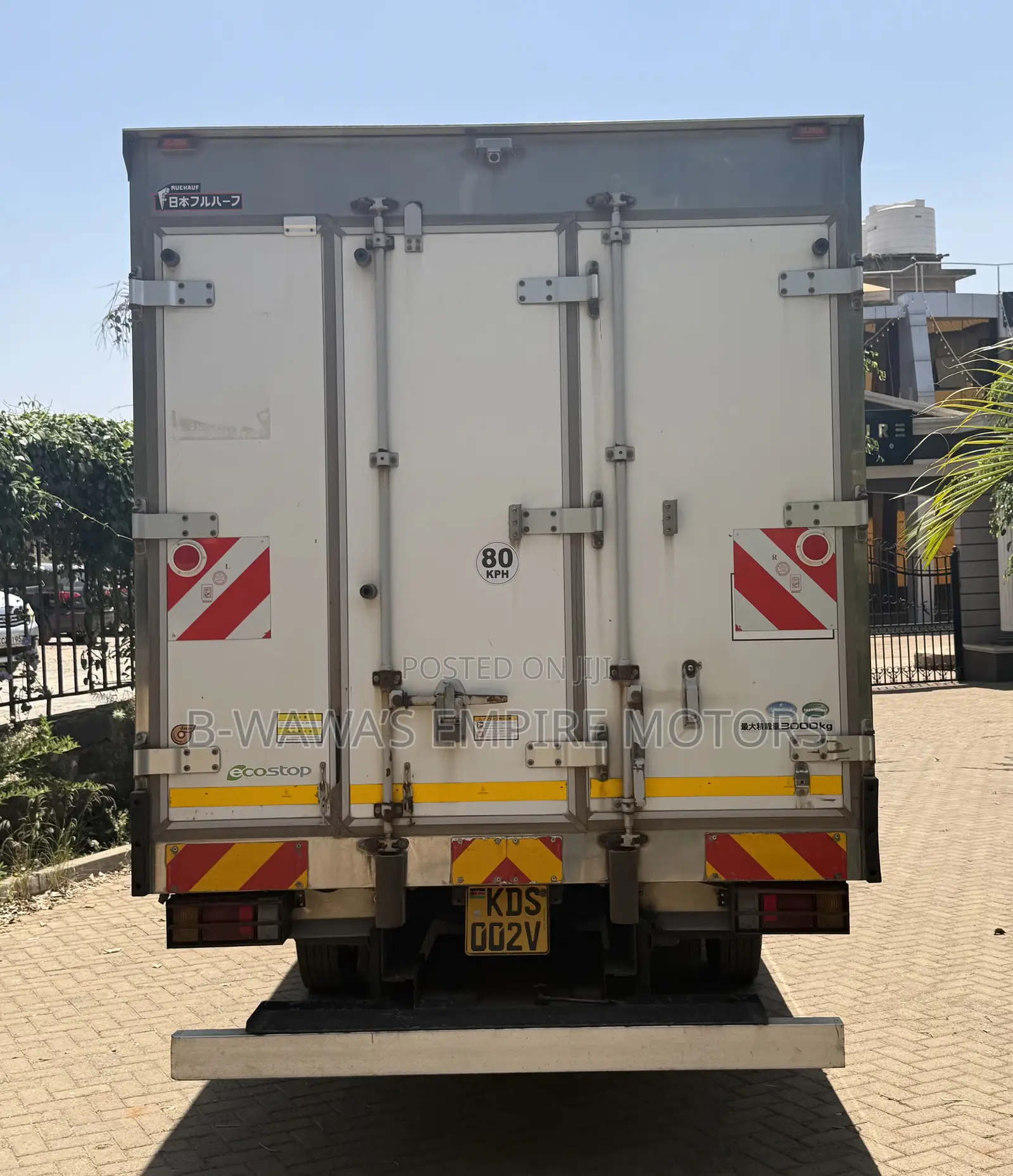 Isuzu Elf Truck 2017 White