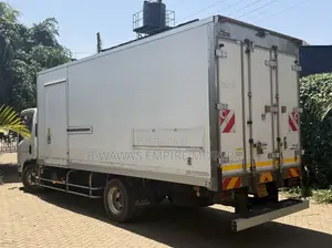 Isuzu Elf Truck 2017 White
