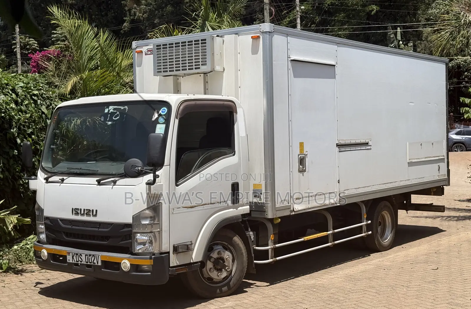 Isuzu Elf Truck 2017 White