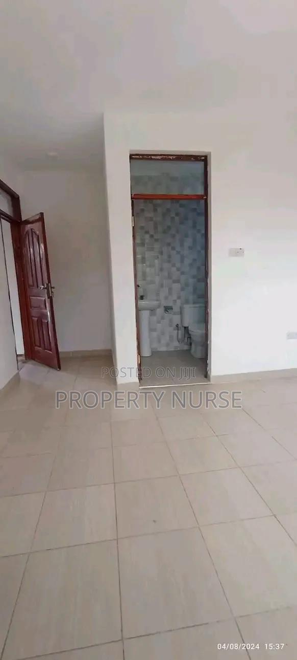 2bdrm Apartment in Gateway Mall Area for rent - thumbnail 4