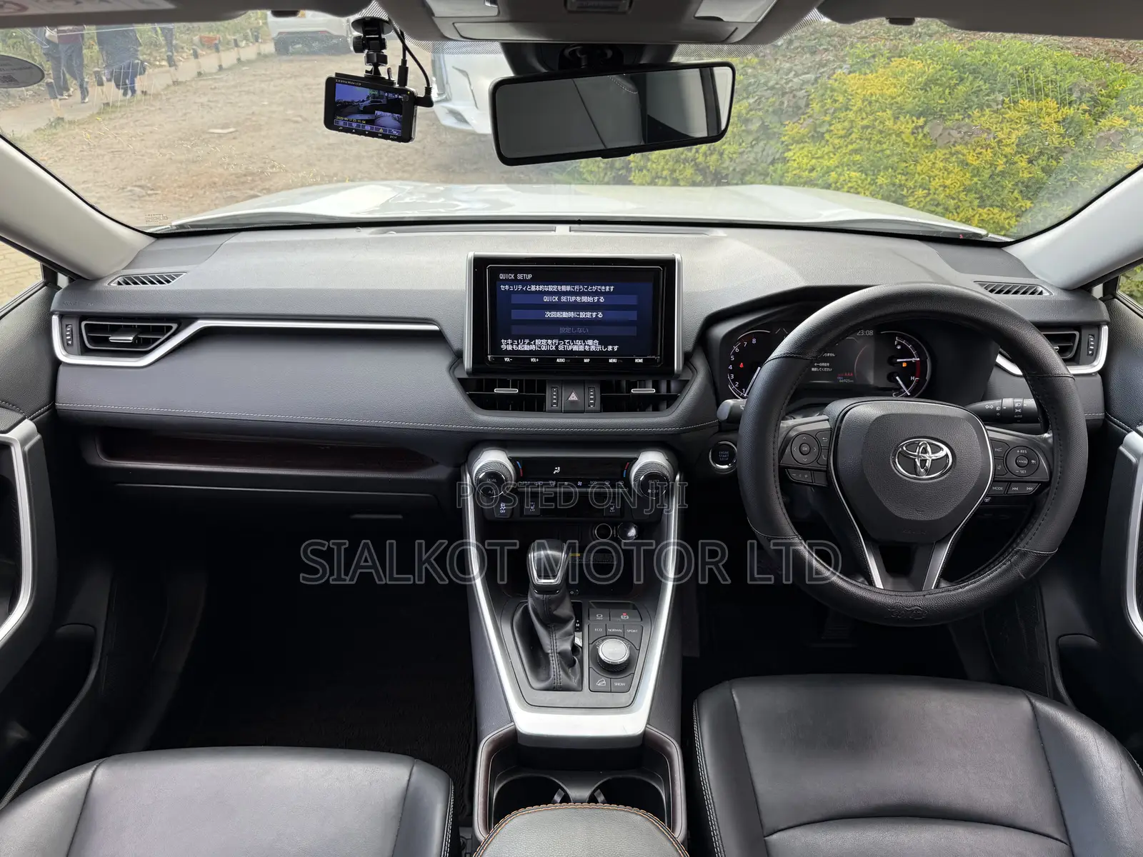 Toyota RAV4 LE AWD 2019 White