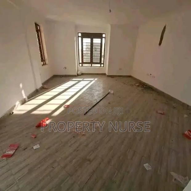 3bdrm Apartment in Gateway Mall Area for rent - thumbnail 2