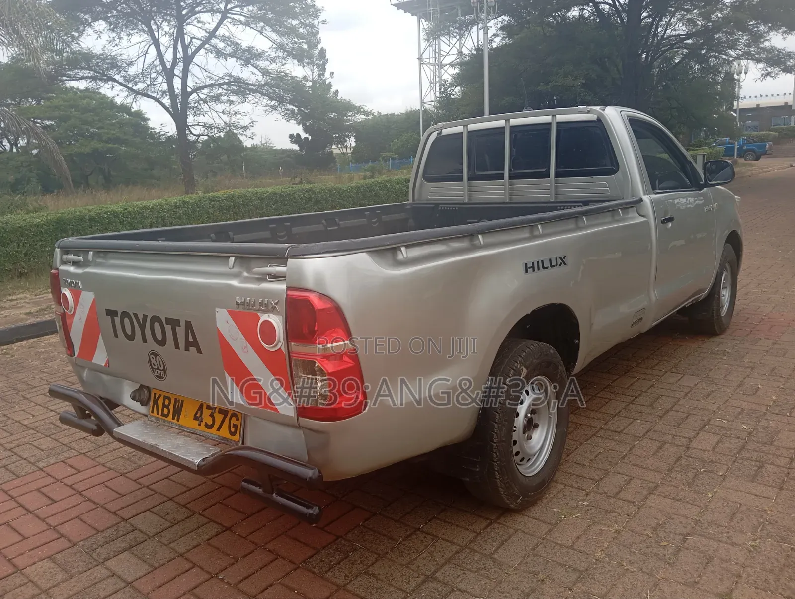 Toyota Hilux 2012 Silver