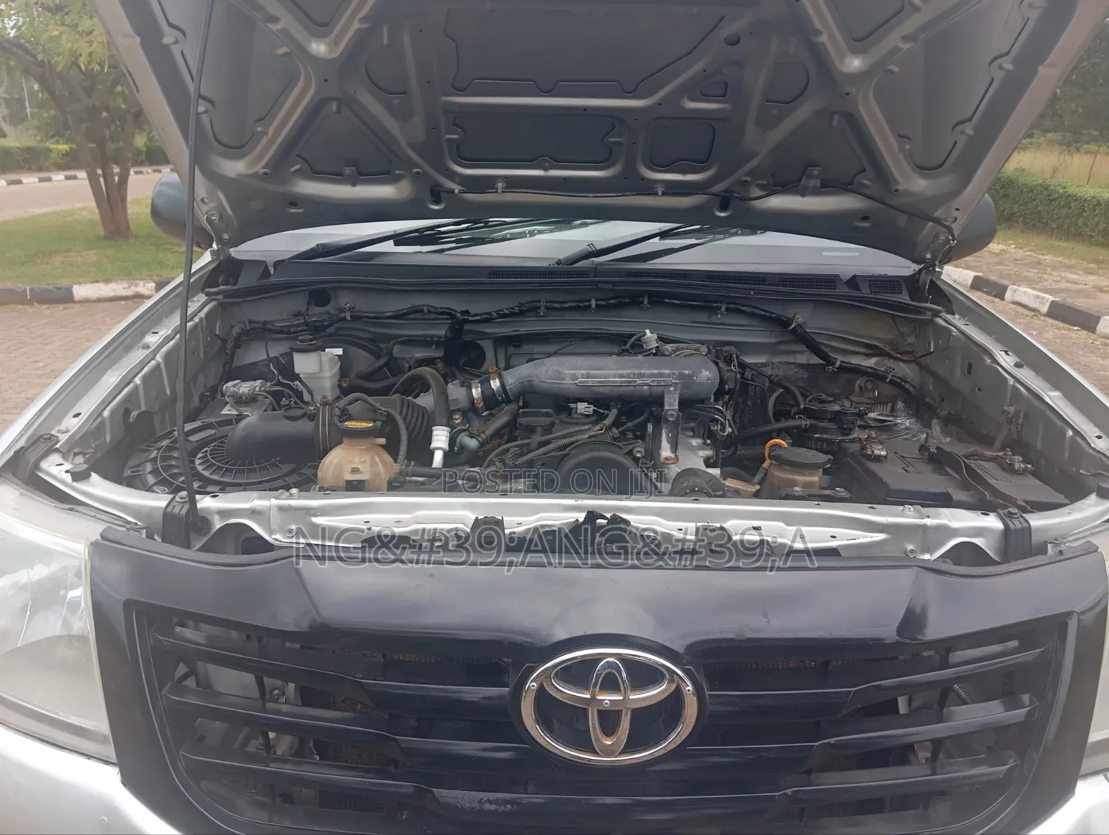 Toyota Hilux 2012 Silver