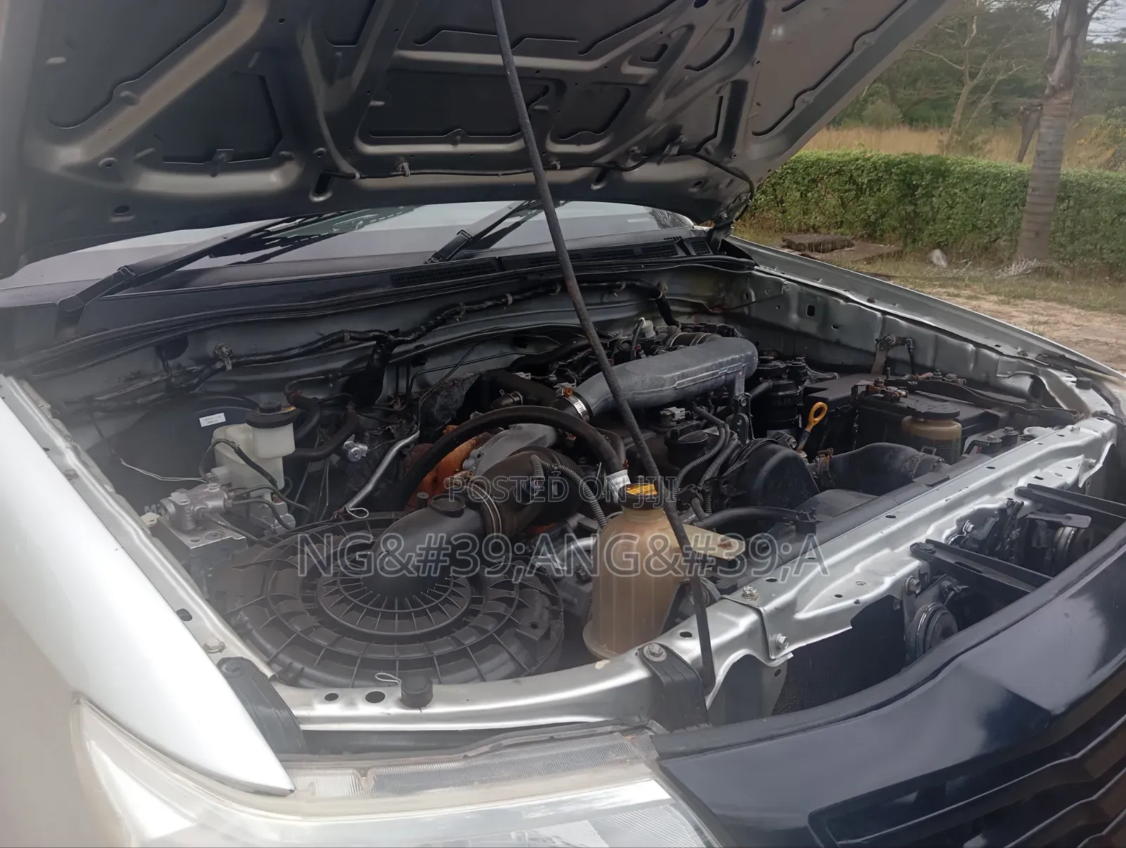 Toyota Hilux 2012 Silver