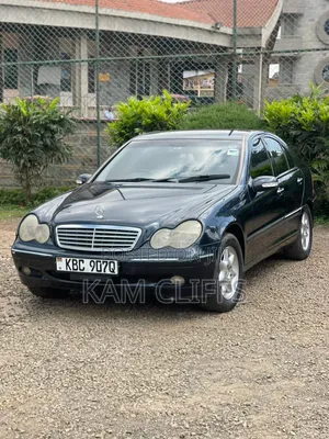 Mercedes-Benz C200 2005 Green