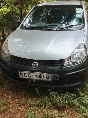 Nissan Advan 2012 Silver