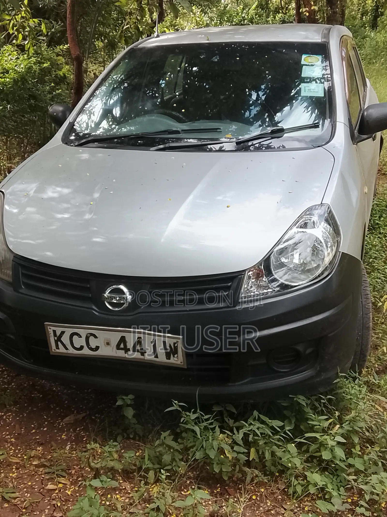 Nissan Advan 2012 Silver