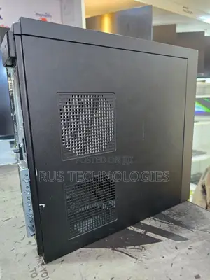 Desktop Computer Dell OptiPlex 3070 Micro Tower 8GB Intel Xeon HDD 1T