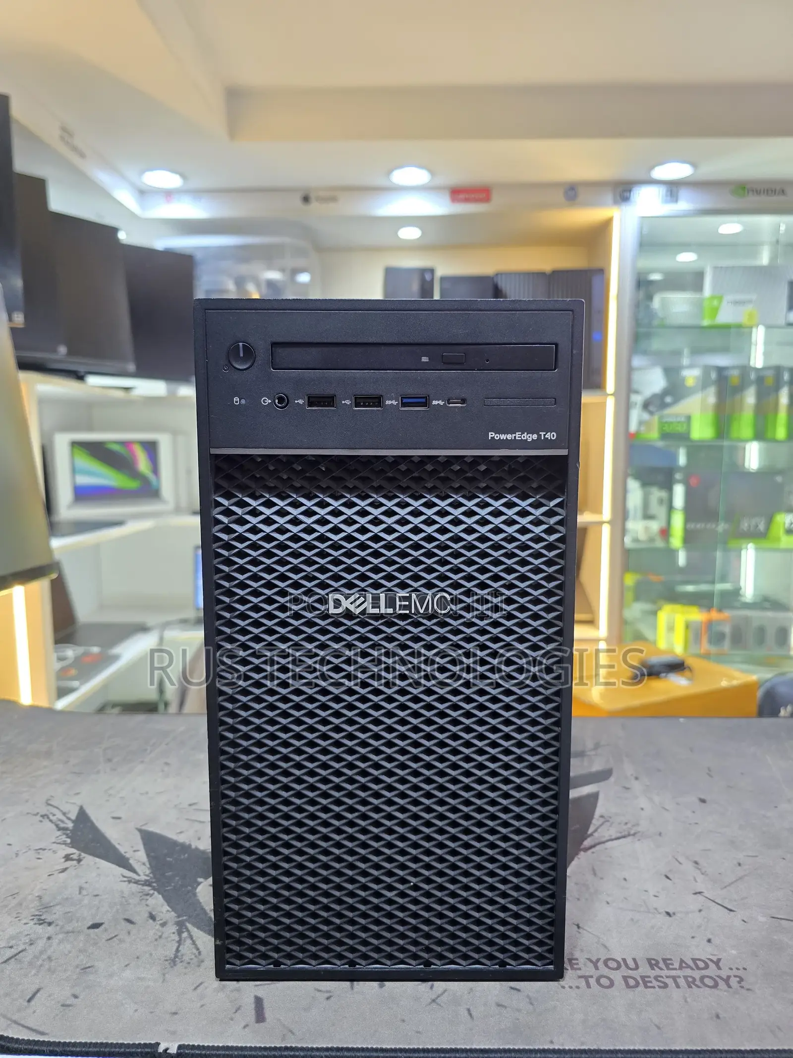 Desktop Computer Dell OptiPlex 3070 Micro Tower 8GB Intel Xeon HDD 1T
