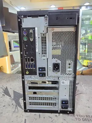 Desktop Computer Dell OptiPlex 3070 Micro Tower 8GB Intel Xeon HDD 1T