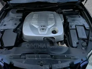 Toyota Crown 2006 Blue