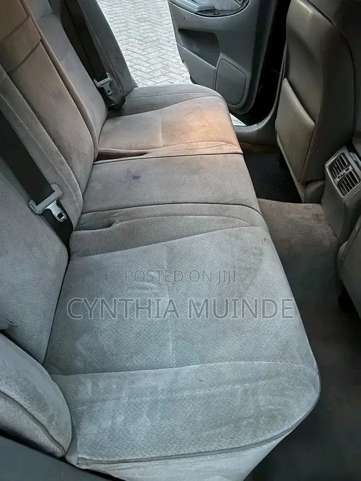 Toyota Crown 2006 Blue