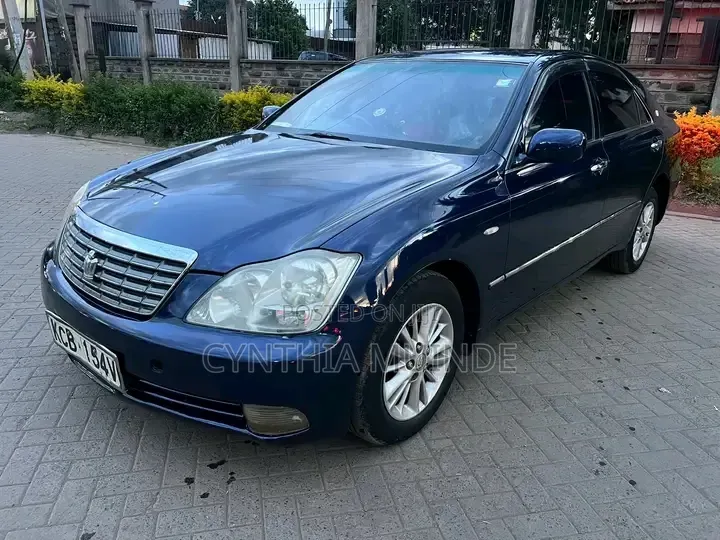 Toyota Crown 2006 Blue