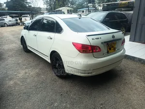 Nissan Bluebird 2007 White