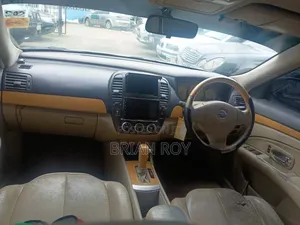 Nissan Bluebird 2007 White