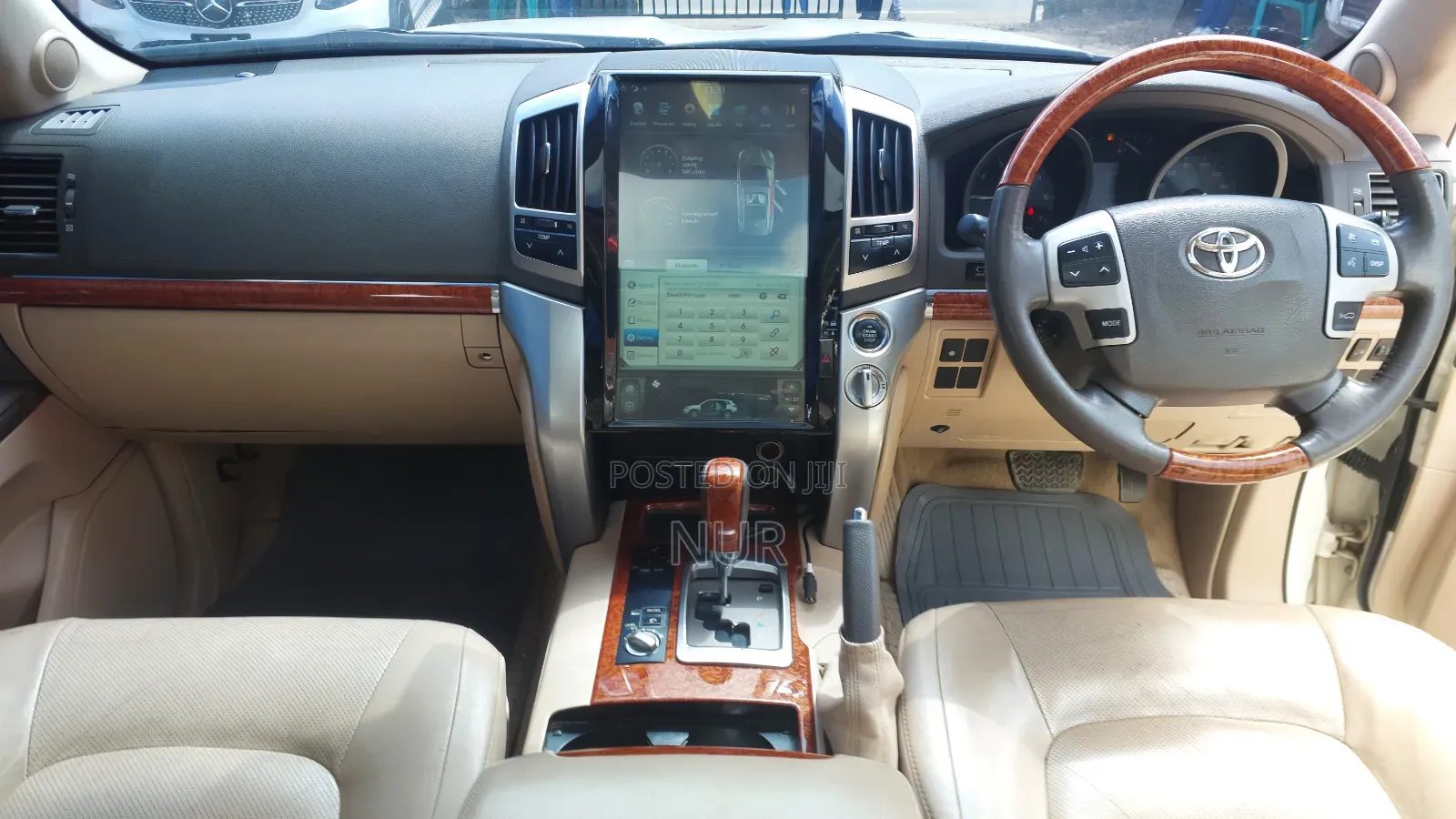 Toyota Land Cruiser 2012 White