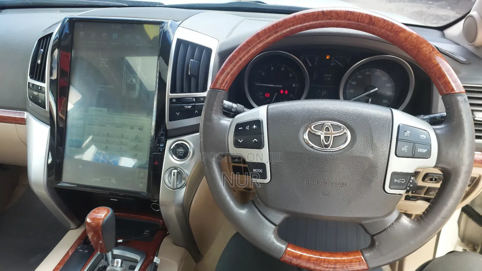 Toyota Land Cruiser 2012 White