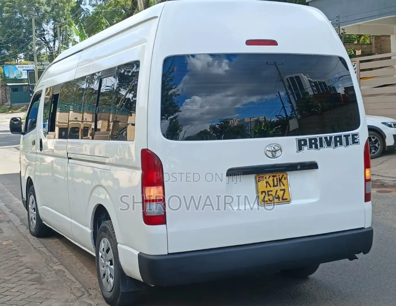 Toyota HiAce 2017 Off white