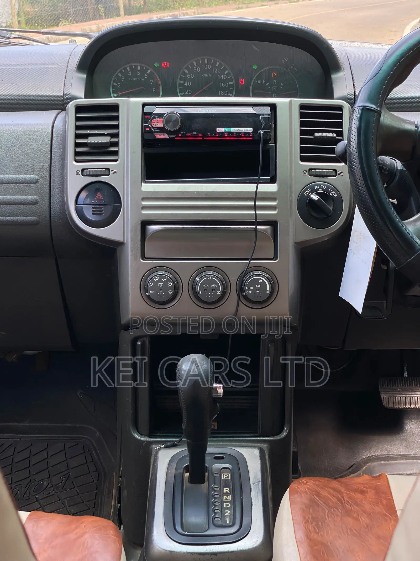 Nissan X-Trail 2.0 2003 Brown