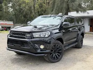 Toyota Hilux Revo Double Cab Deisel 2.4 AWD 2019 Black