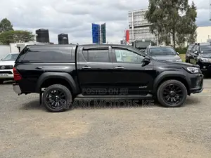 Toyota Hilux Revo Double Cab Deisel 2.4 AWD 2019 Black