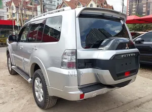 Mitsubishi Pajero 2019 Silver