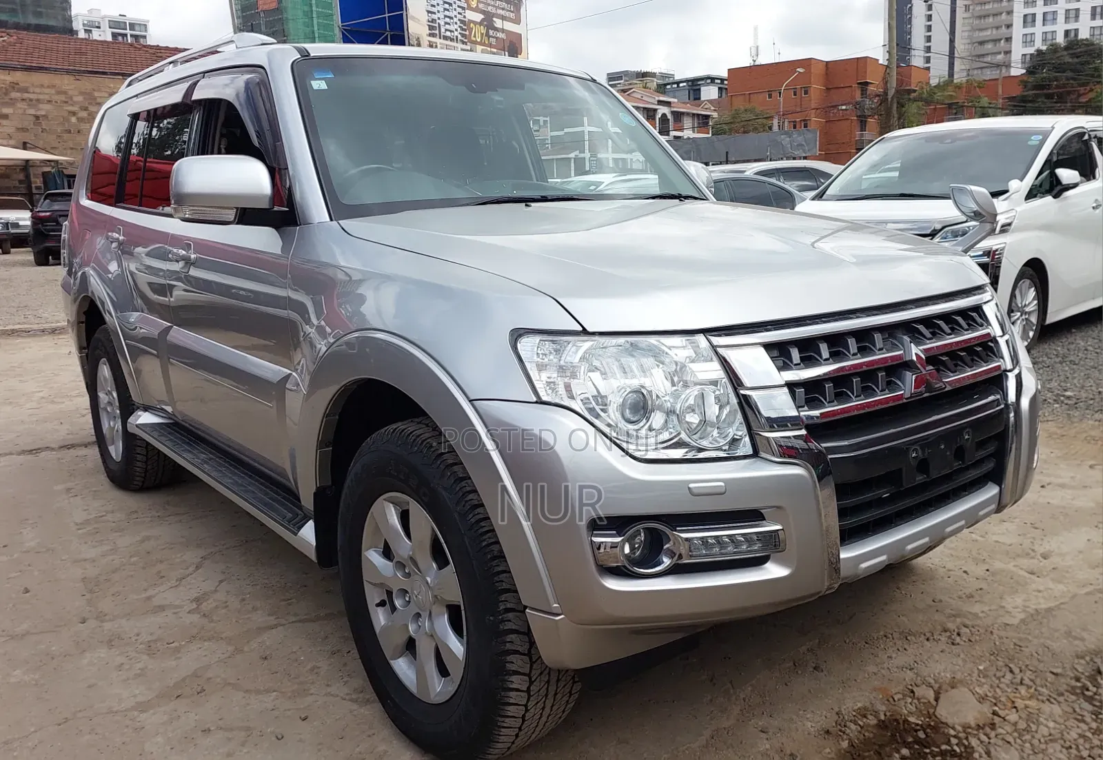 Mitsubishi Pajero 2019 Silver