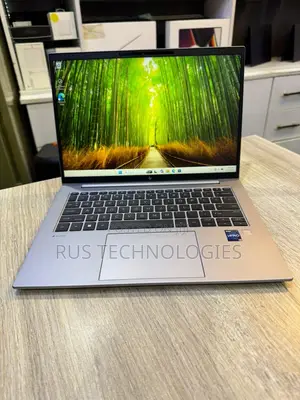 Laptop HP ZBook Firefly 14 G10 16GB Intel Core i7 SSD 512GB