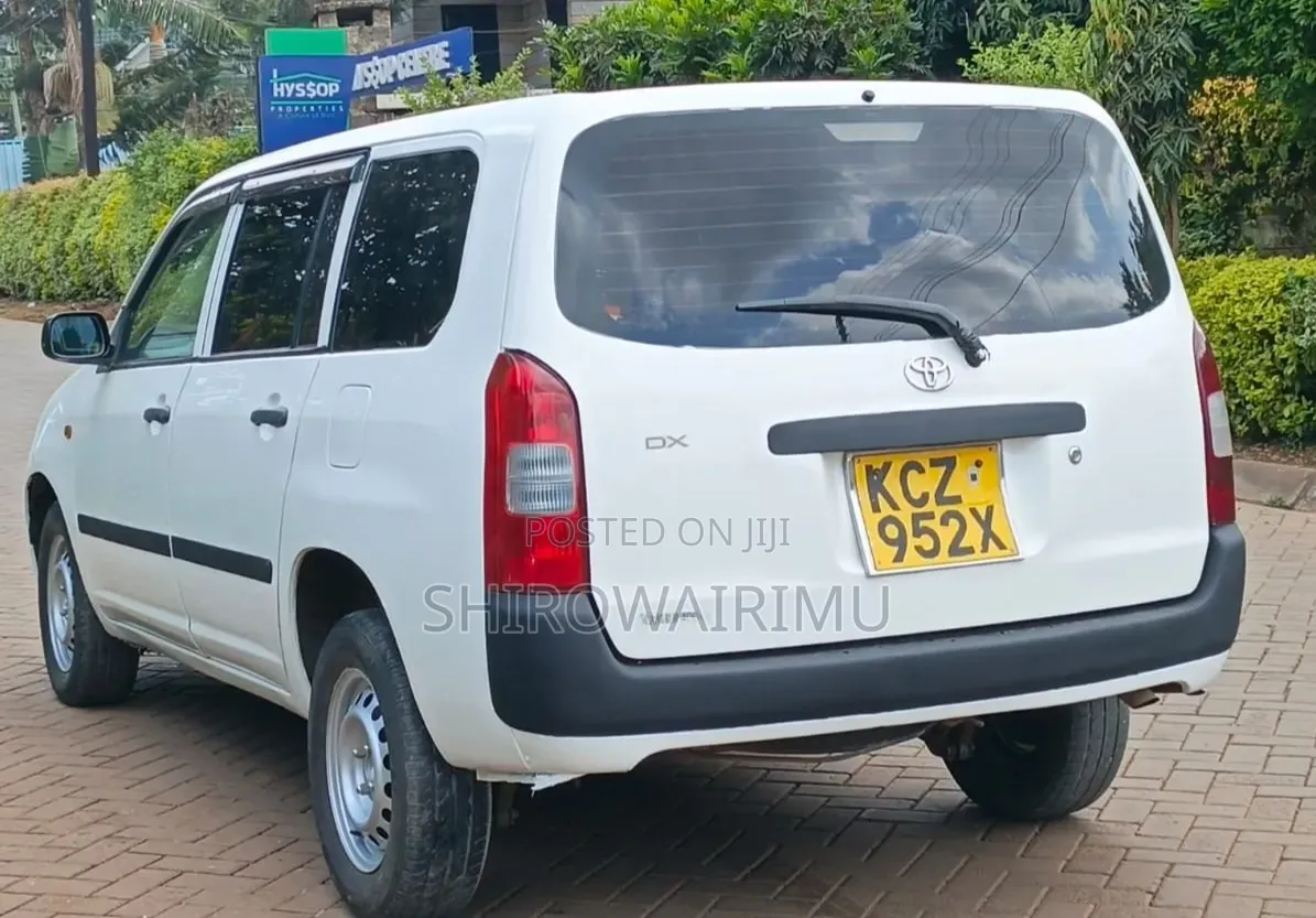 Toyota Probox 2013 Off white