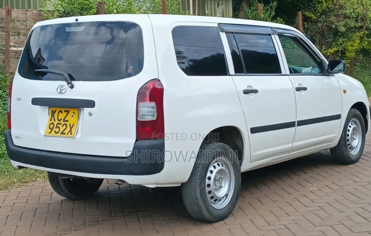 Toyota Probox 2013 Off white