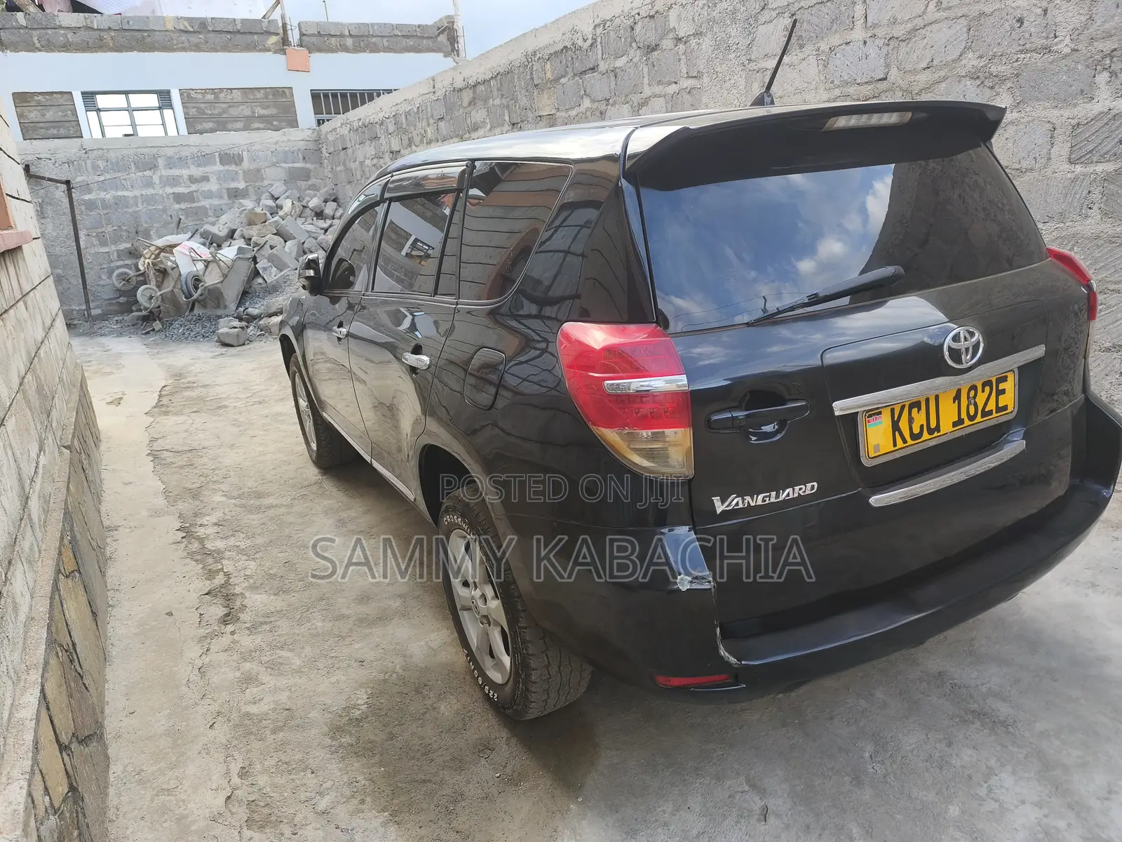 Toyota Vanguard 2013 Black