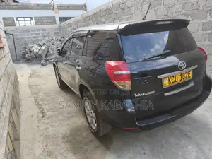 Toyota Vanguard 2013 Black