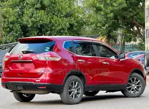 Nissan X-Trail 2.0 Petrol AWD 2015 Red