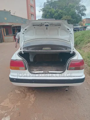 Toyota Corolla 1998 White