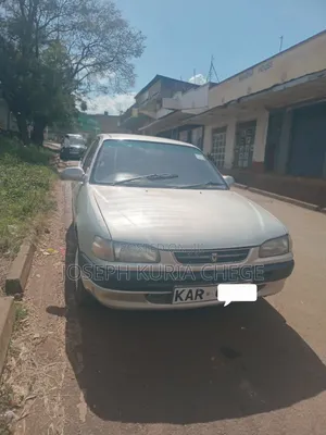 Toyota Corolla 1998 Gold