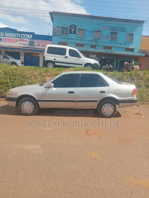 Toyota Corolla 1998 Gold