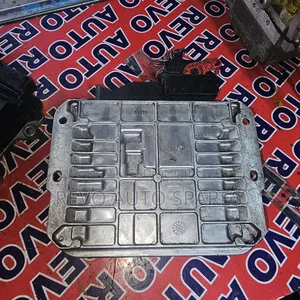 Ecu Egine Control Unit H28 Nissan Nv350