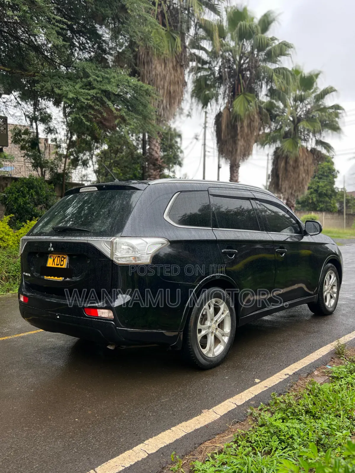 Mitsubishi Outlander 2015 Black