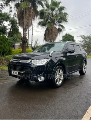 Mitsubishi Outlander 2015 Black