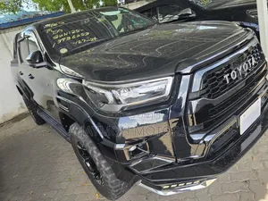Toyota Hilux 2022 Gray