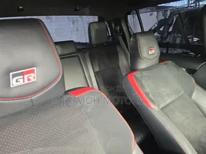 Toyota Hilux 2022 Gray