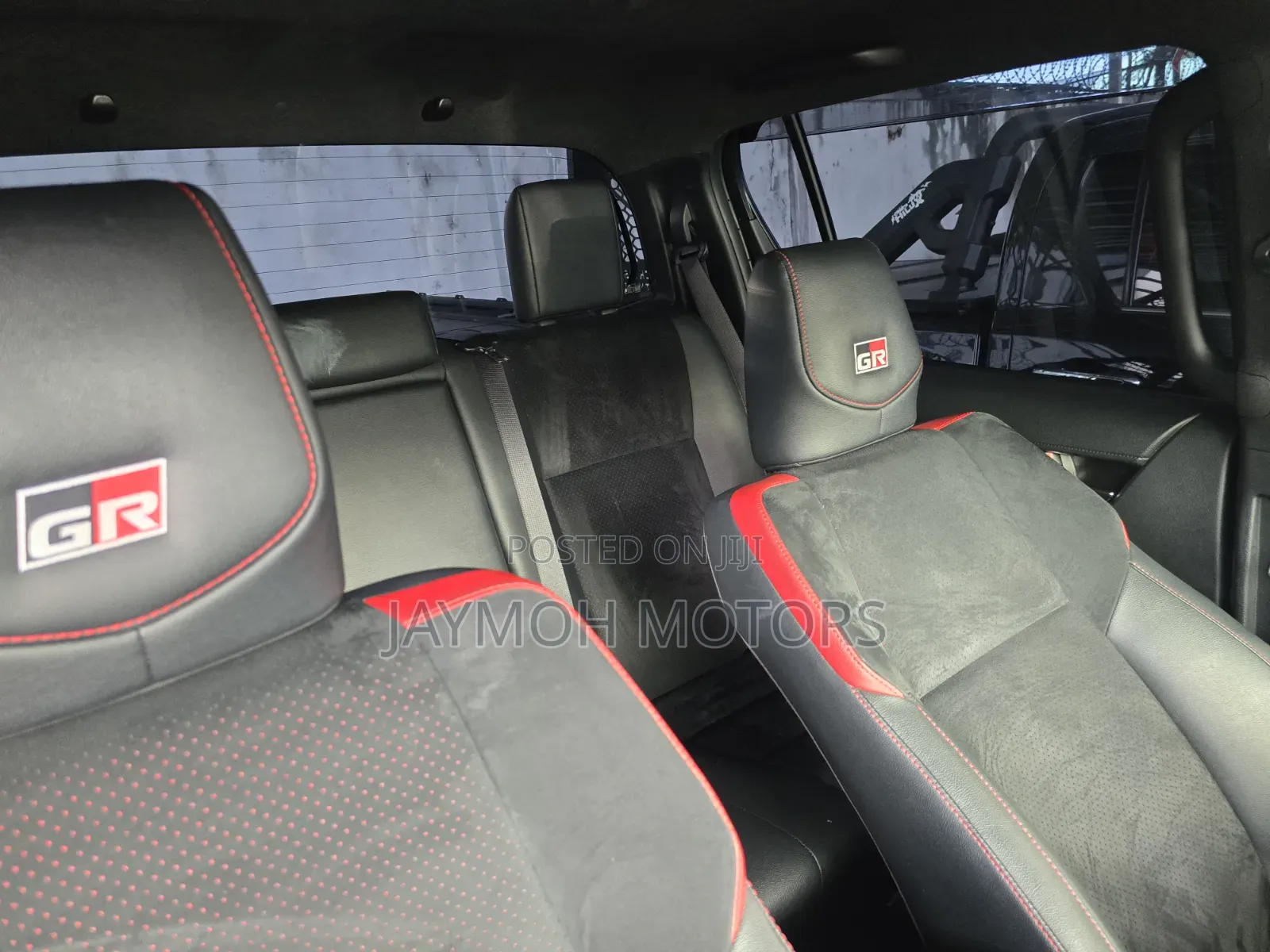 Toyota Hilux 2022 Gray
