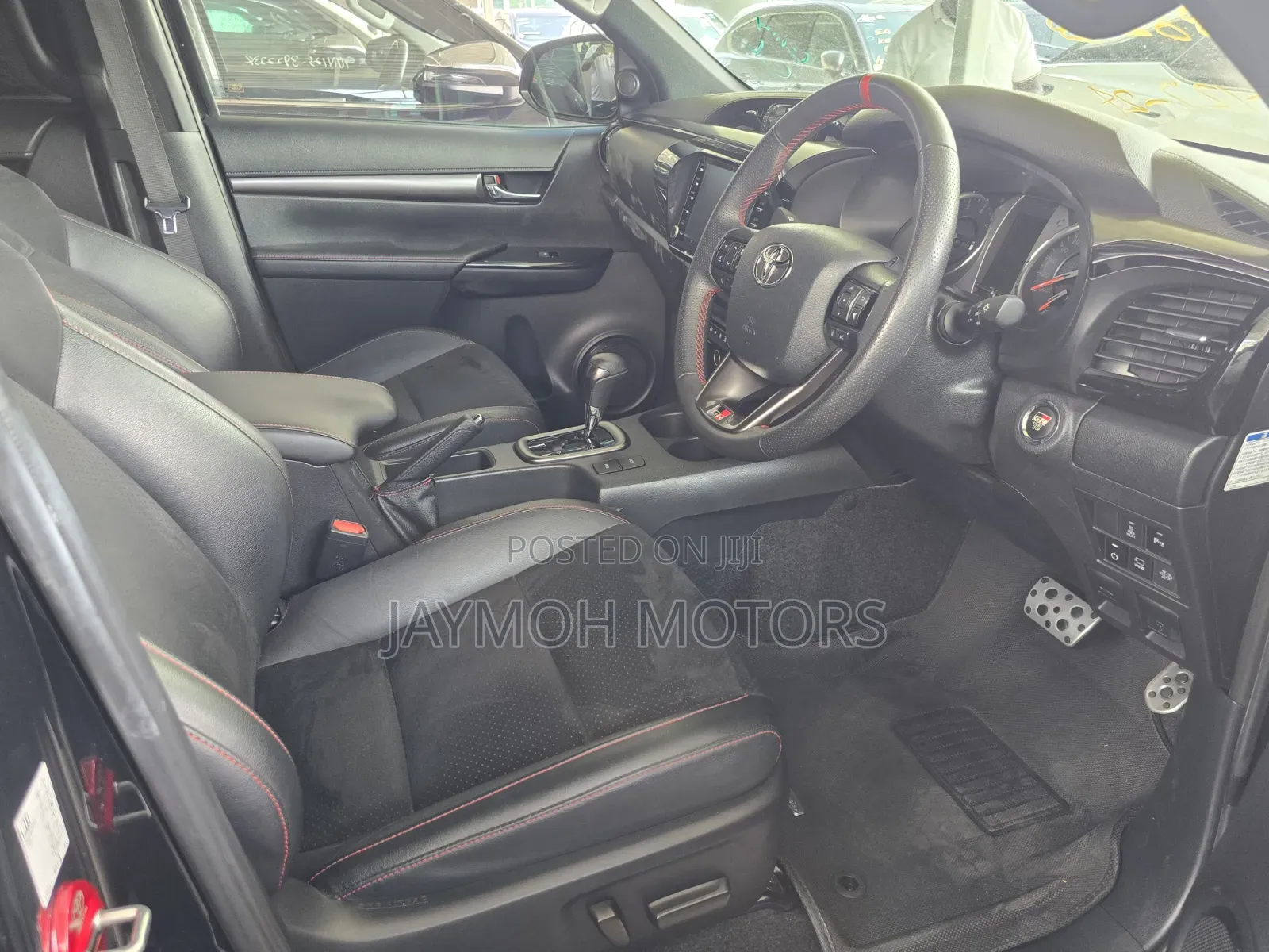 Toyota Hilux 2022 Gray