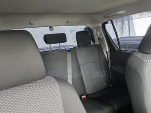 Toyota Hilux 2021 Green