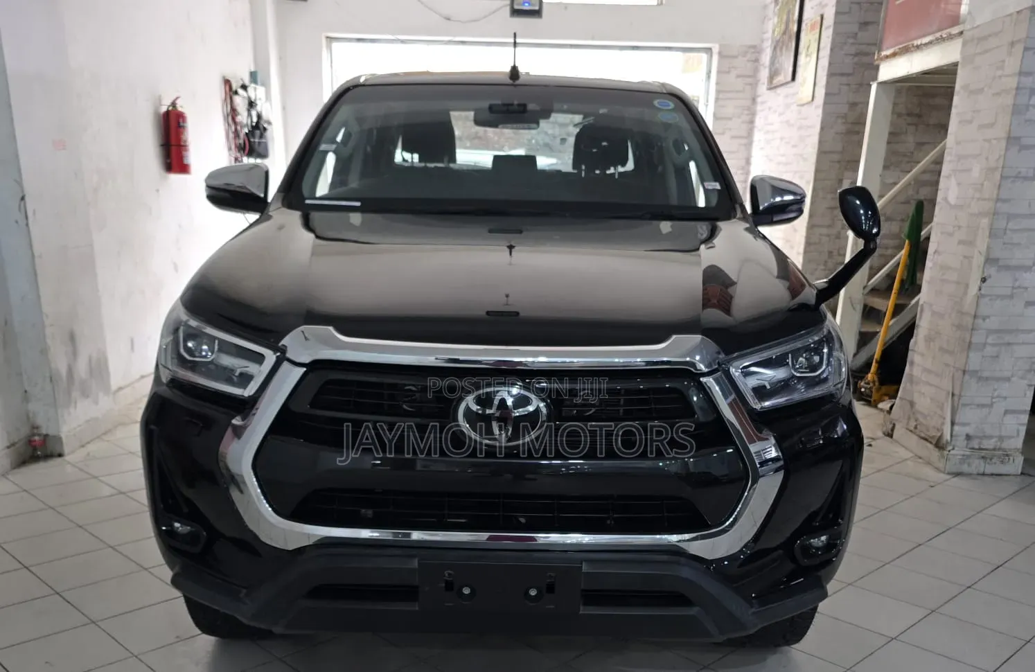 Toyota Hilux 2023 Gold