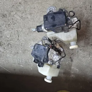 Brakebooster Mitsubishi Pajero