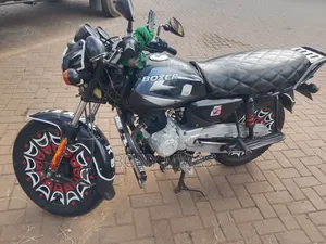 Bajaj Boxer 150 UG 2025 Black