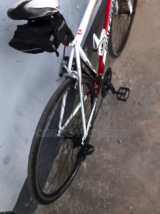 Raleigh 2012 White Road Bike - thumbnail 3